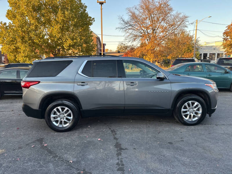 2020 Chevrolet Traverse LT Cloth