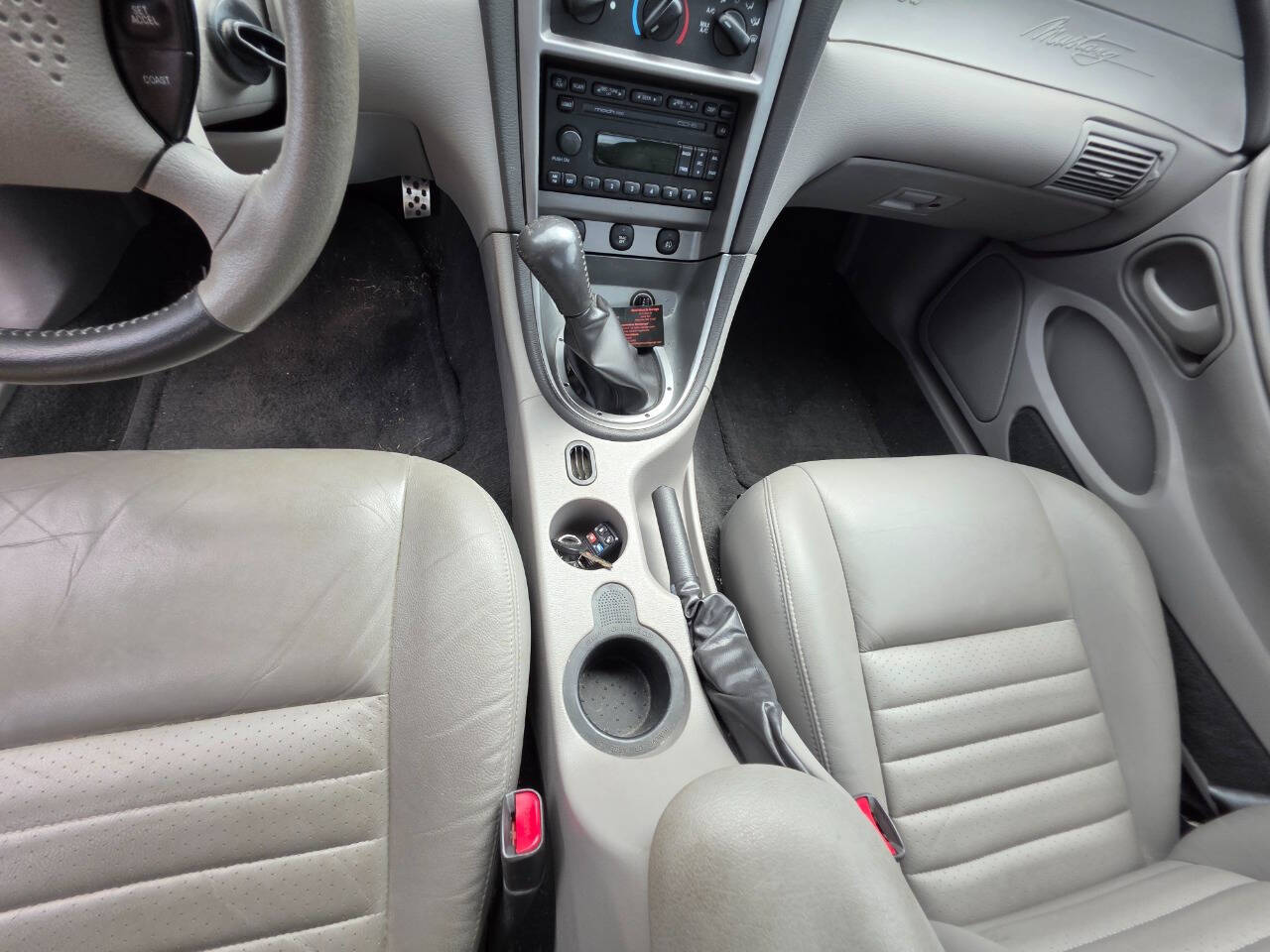 2004 Ford Mustang 132
