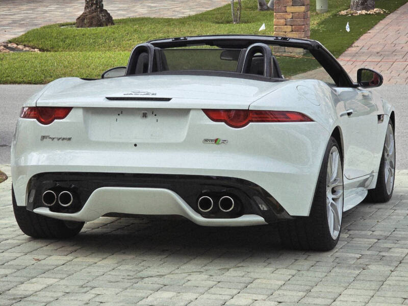 2016 Jaguar F-TYPE R