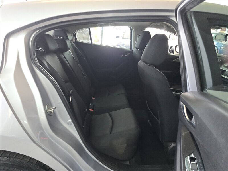 2017 Mazda MAZDA3 Sport