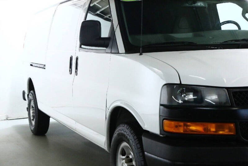 2023 Chevrolet Express 2500