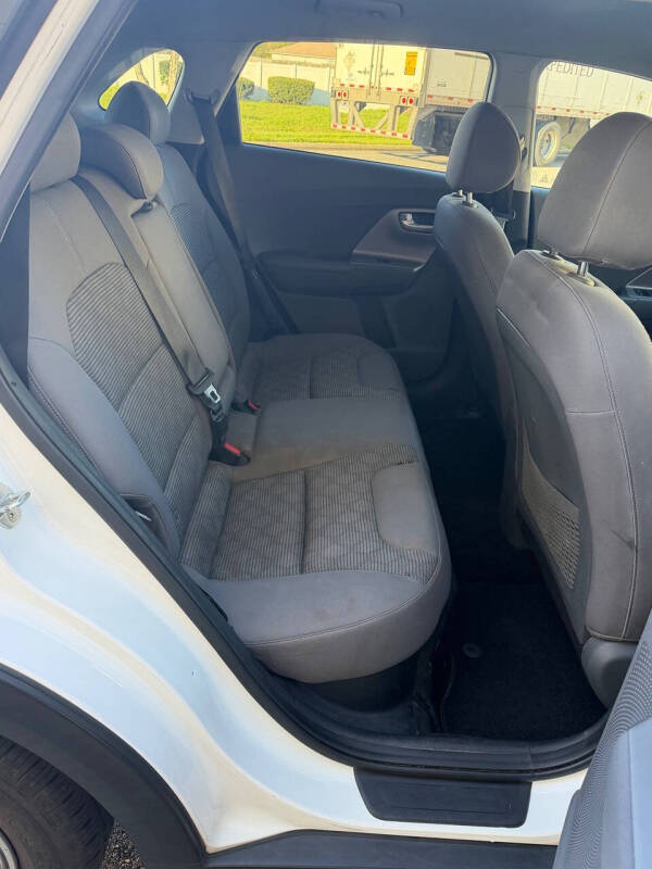2017 Kia Niro LX