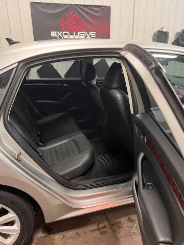 2012 Volkswagen Passat SEL PZEV