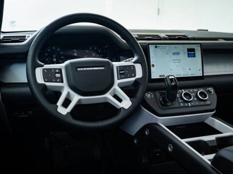 2025 Land Rover Defender 110 P500 X-Dynamic SE