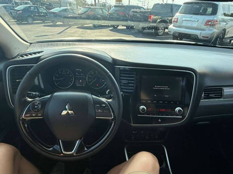 2020 Mitsubishi Outlander SEL