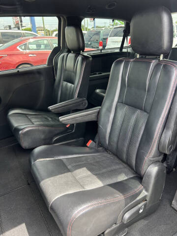 2013 Dodge Grand Caravan R/T