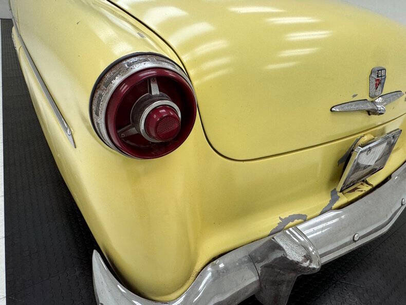 1954 Ford Crestline