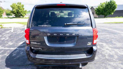 2014 Dodge Grand Caravan R/T