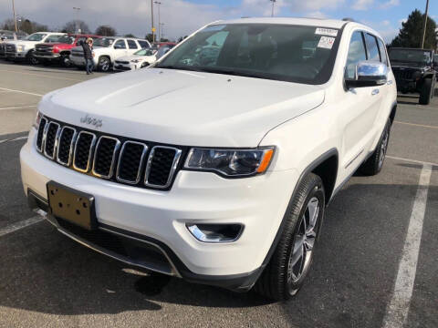 2017 Jeep Grand Cherokee for sale at SILVER ARROW AUTO SALES CORPORATION in Newark NJ