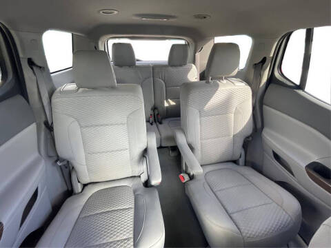 2017 GMC Acadia SLE-2