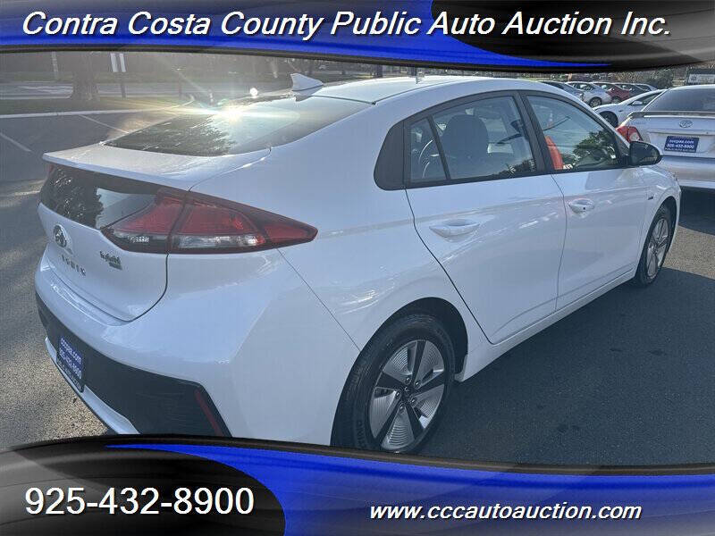 2018 Hyundai Ioniq Hybrid Blue