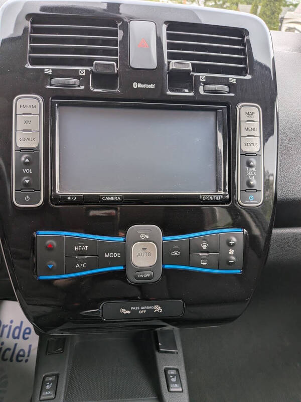 2013 Nissan LEAF SV