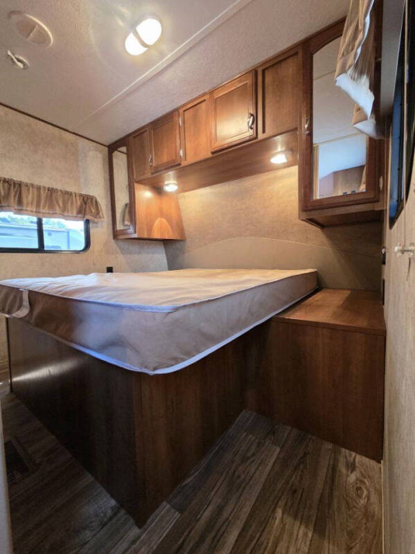 2016 Forest River Avenger ATI (60th Anniversary)
