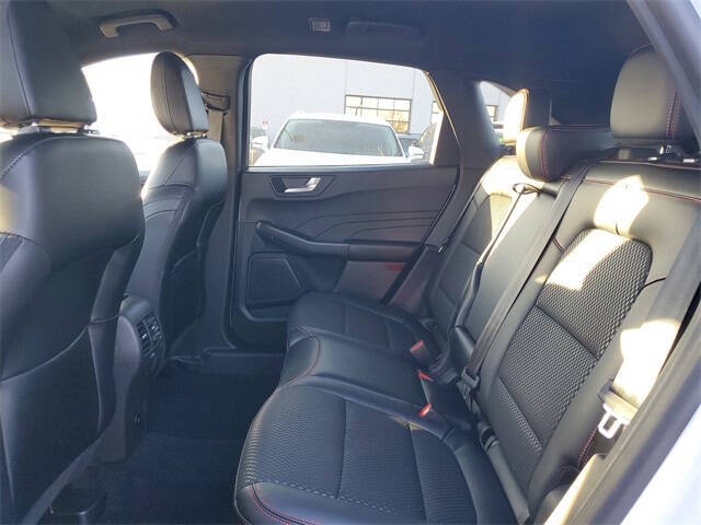 2024 Ford Escape Hybrid ST-Line Select