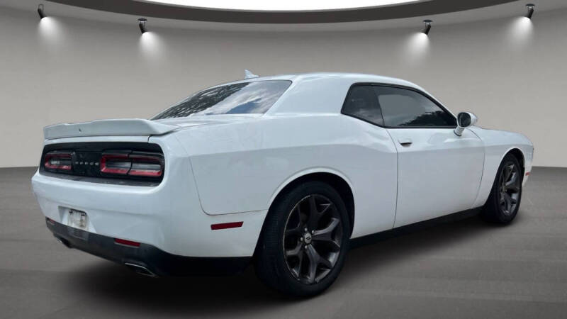 2018 Dodge Challenger SXT Plus