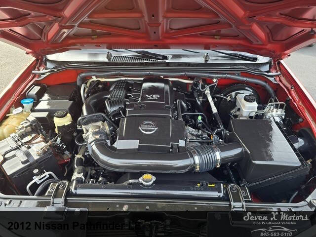 2012 Nissan Pathfinder LE
