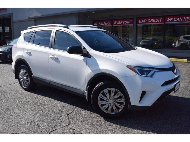 2017 Toyota RAV4 LE