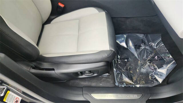 2024 Land Rover Range Rover Velar P250 Dynamic SE