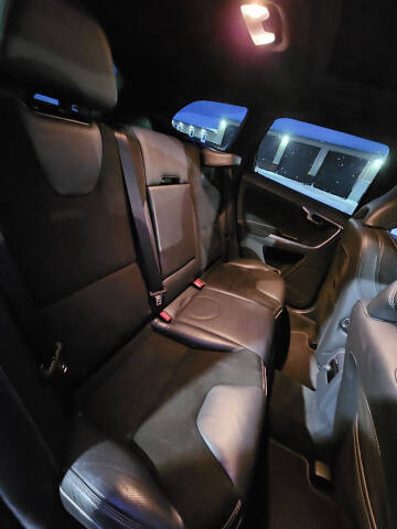 2015 Volvo XC60 T6 R-Design Premier Plus