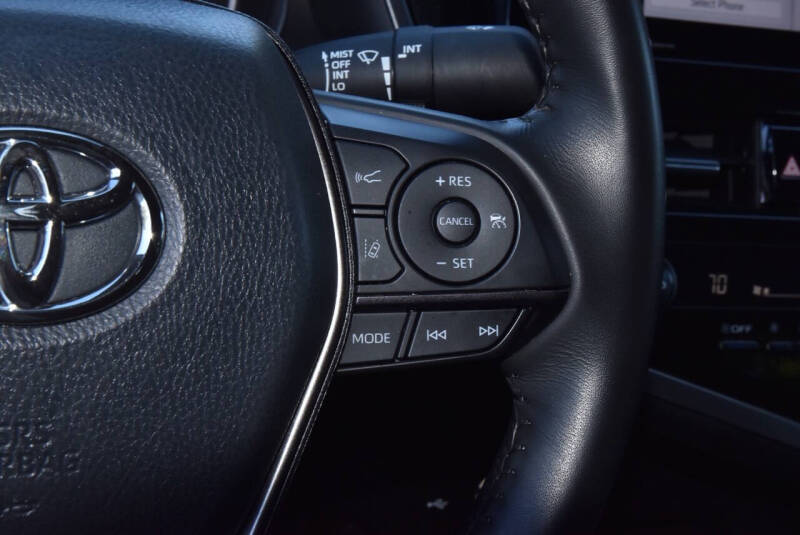 2024 Toyota Camry Hybrid SE