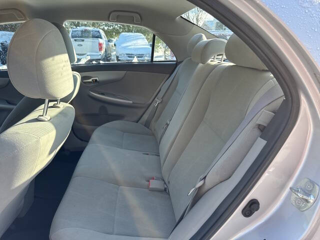 2011 Toyota Corolla LE