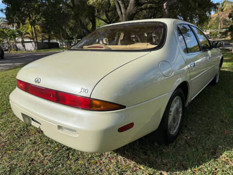 1994 Infiniti J30