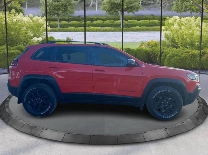 2021 Jeep Cherokee Trailhawk photo 2