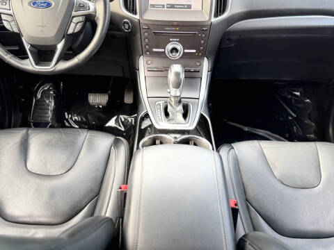 2017 Ford Edge Titanium