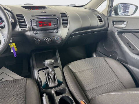 2017 Kia Forte5 LX