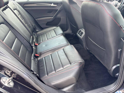 2016 Volkswagen Golf GTI SE