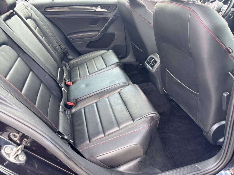 2016 Volkswagen Golf GTI SE