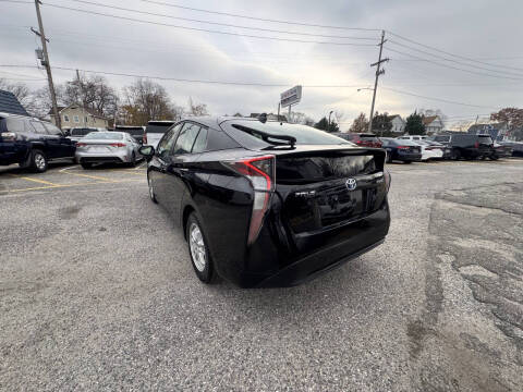 2016 Toyota Prius Two