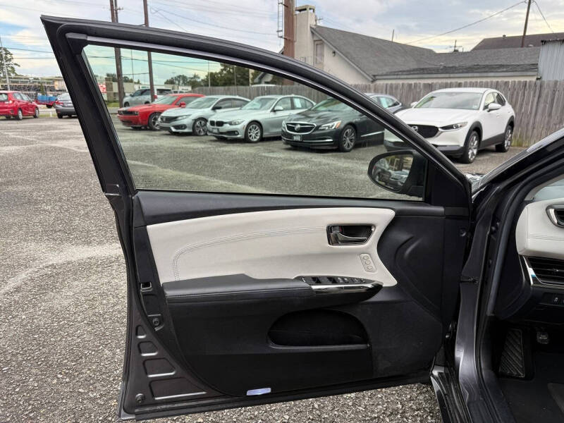 2016 Toyota Avalon XLE