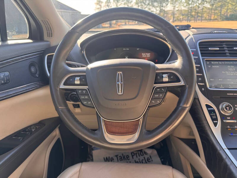 2019 Lincoln Nautilus Reserve