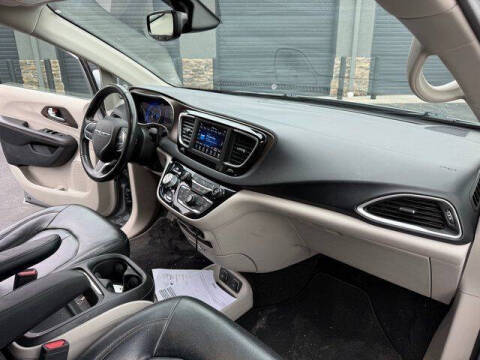 2019 Chrysler Pacifica Touring L