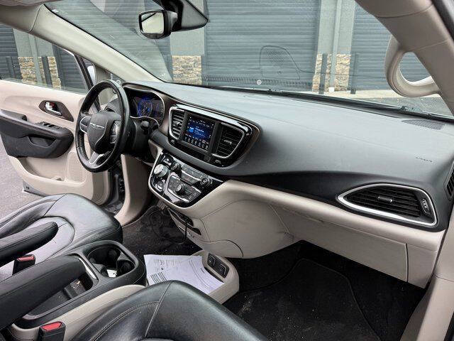 2019 Chrysler Pacifica Touring L