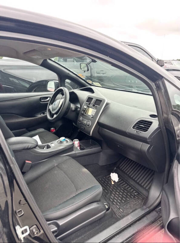2013 Nissan LEAF S