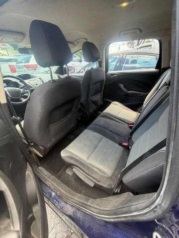 2016 Ford Escape SE