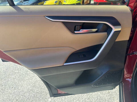 2019 Toyota RAV4 XLE Premium