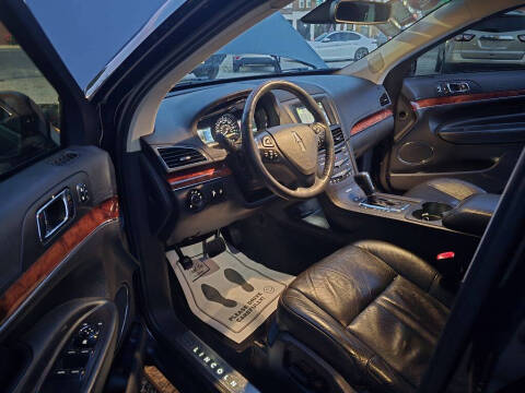 2019 Lincoln MKT