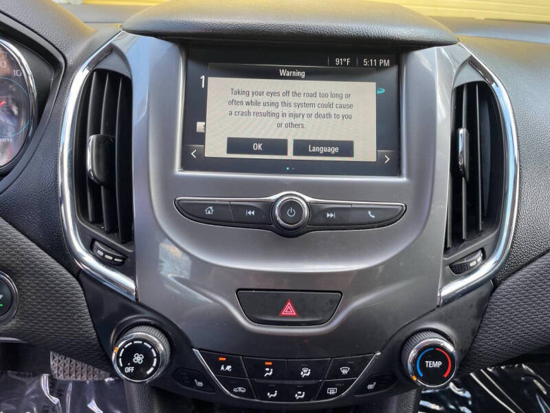 2017 Chevrolet Cruze LT Auto