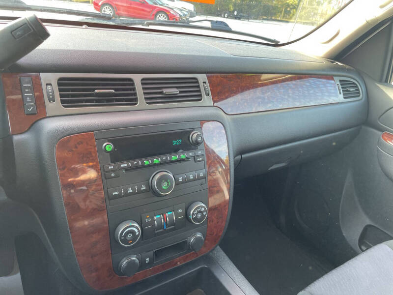 2012 Chevrolet Avalanche LS