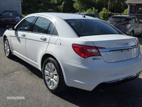 2014 Chrysler 200 LX