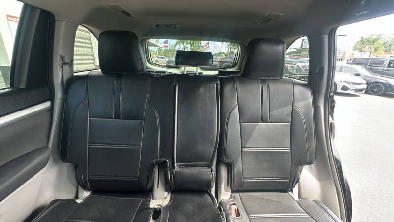 2016 Toyota Highlander LE