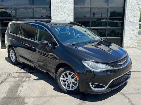 2017 Chrysler Pacifica Touring Plus