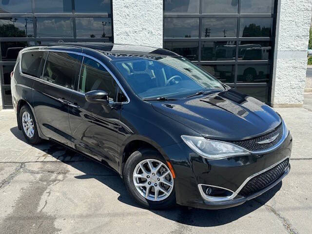 2017 Chrysler Pacifica Touring Plus