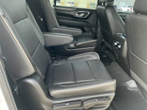 2023 GMC Yukon XL SLT