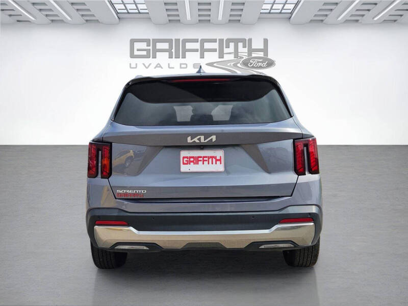 2024 Kia Sorento S
