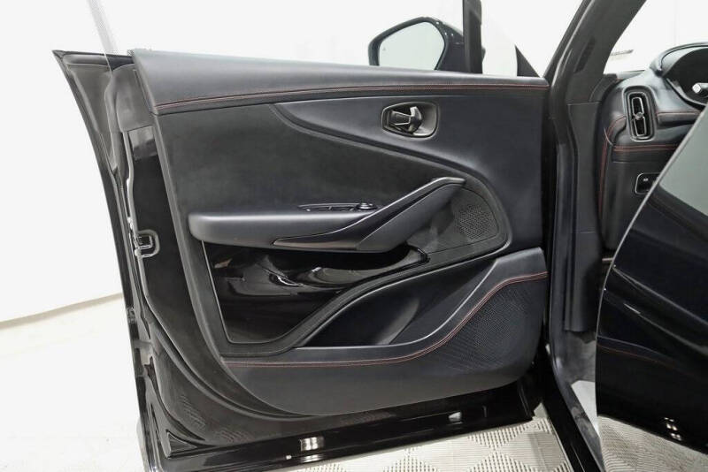 2024 Aston Martin DBX 707