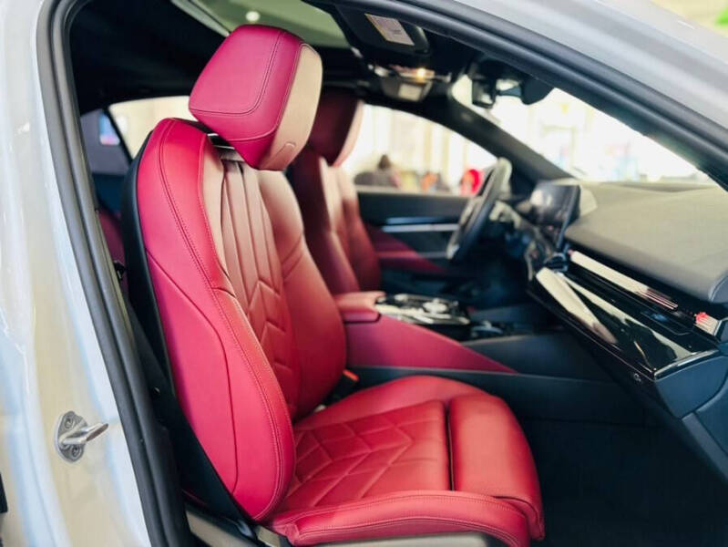 2024 BMW 5 Series 530i